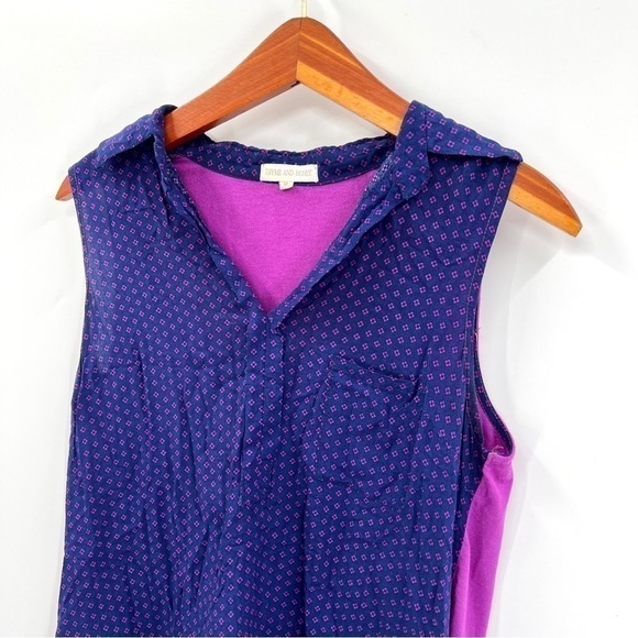 THYME AND HONEY Woman's Purple & Plum Two Tone V-Neck Blouse Size M - Picture 2 of 9
